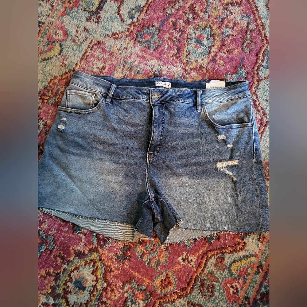 My fav jean shorts!